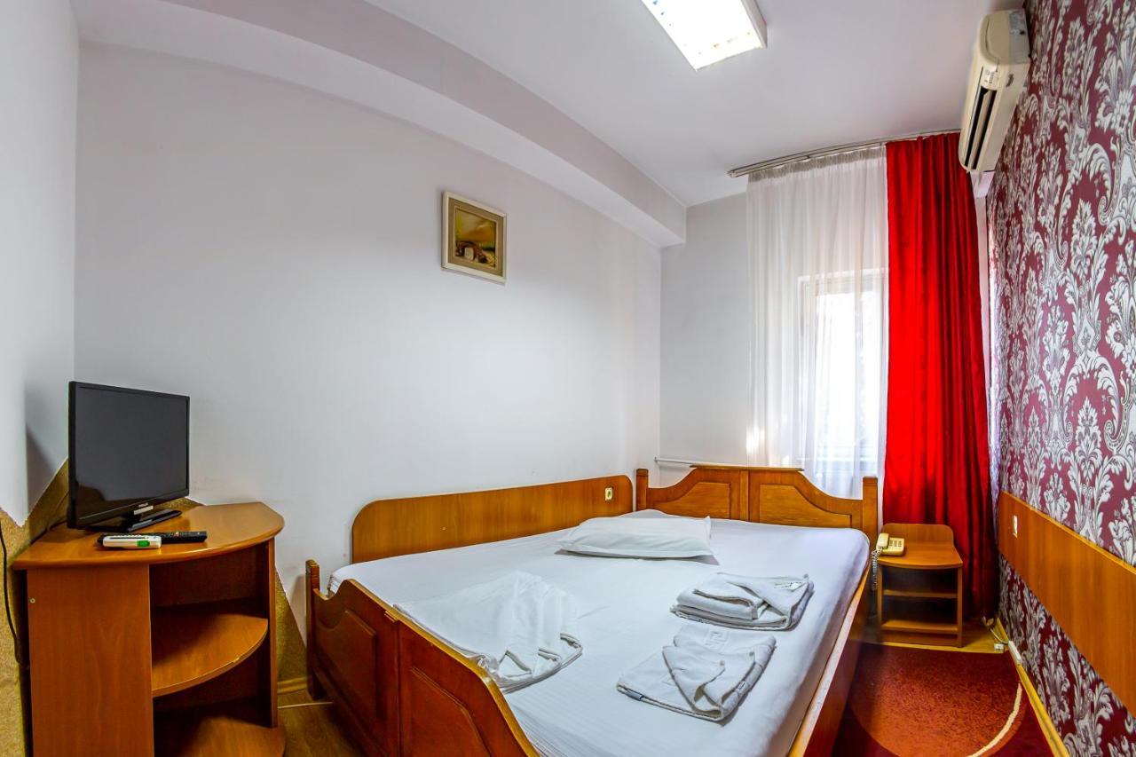 Motel Dasiana Тыргу-Жиу Экстерьер фото
