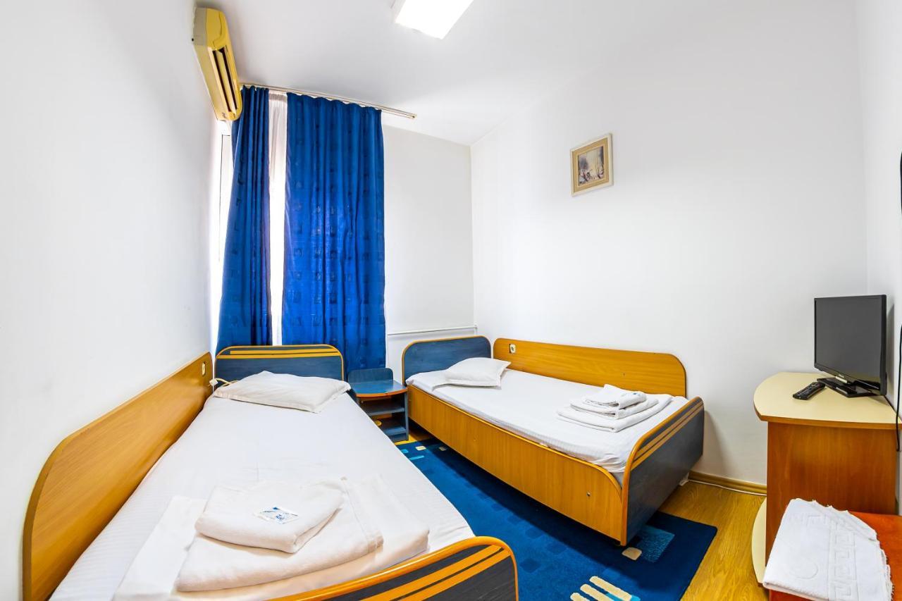 Motel Dasiana Тыргу-Жиу Экстерьер фото